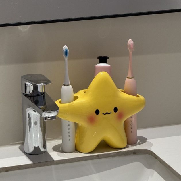 Smiling Little Star Toothbrush Holder