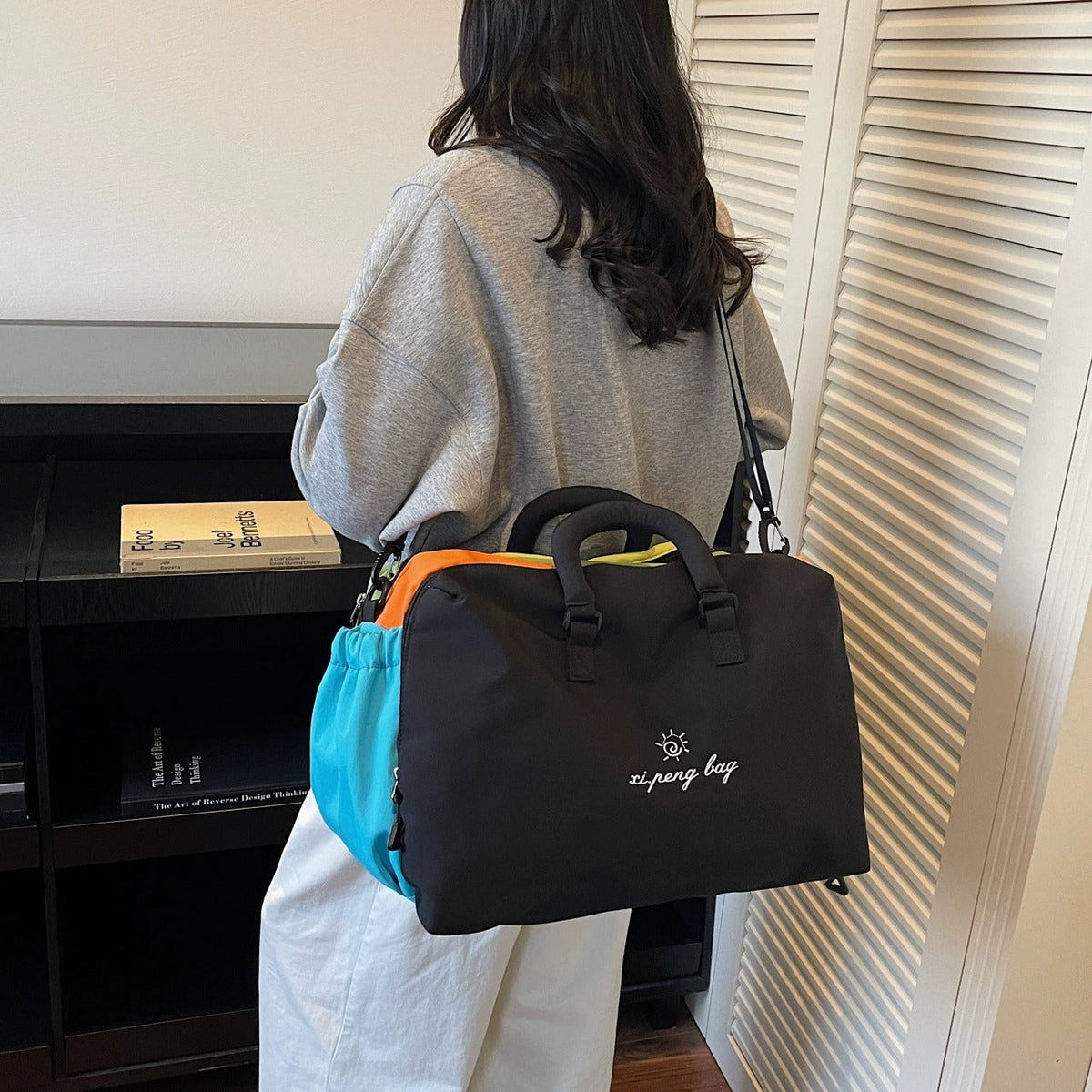 Fashionable Multi-Color Travel Tote